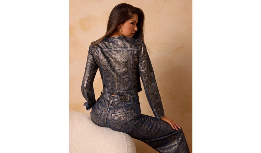 GUESS’ten şehir ritminde güçlü silüetler