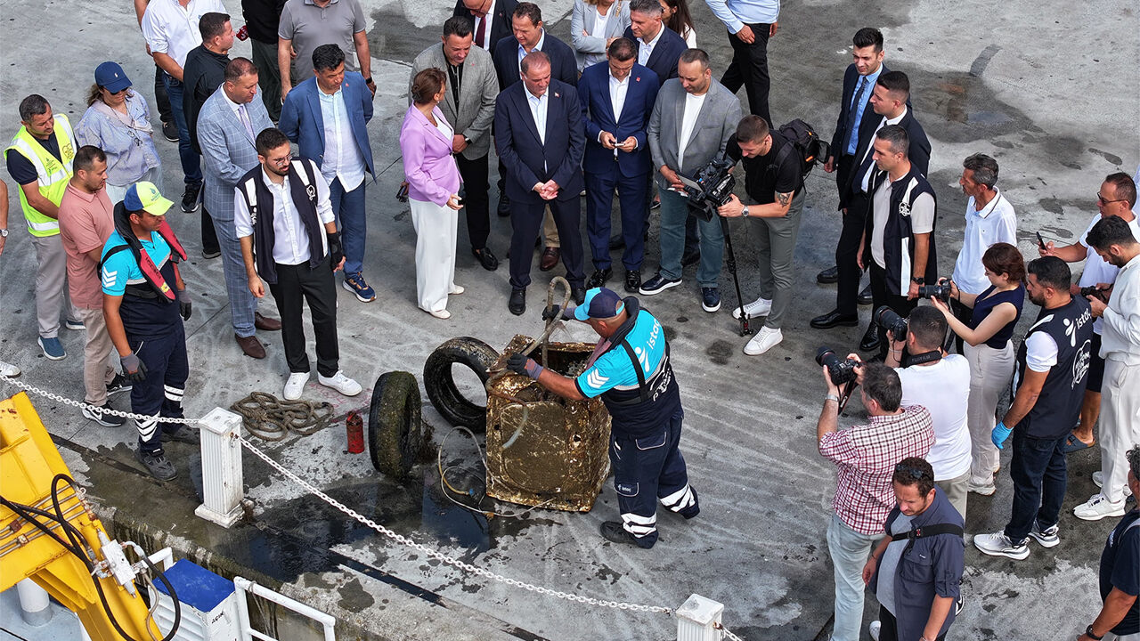 İBB’den Marmara Denizi’nde derin temizlik